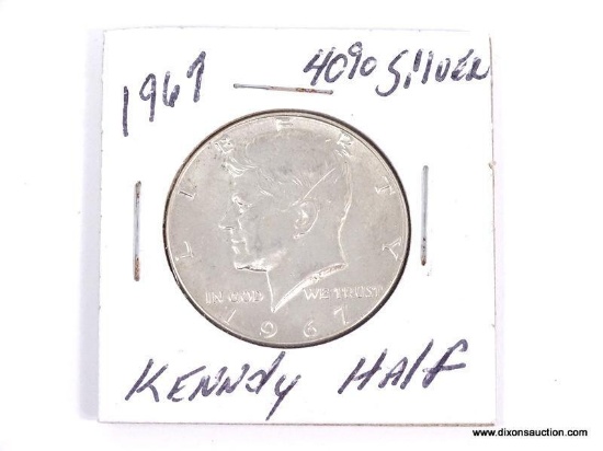 1967 40% SILVER KENNEDY HALF DOLLAR IN PROTECTIVE SLEEVE.