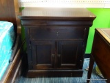 (R3) CHARLISLE COLLECTION DARK WOOD ONE DRAWER NGHTSTAND WITH CABINET BOTTOM. SHIELD STYLE PULLS.