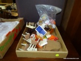 (R2) TRAY LOT OF MISC. DOLL FURNITURE TO INCLUDE PIANO, CHAIRS, KITCHEN TABLE, SINK WITH CABINETS,