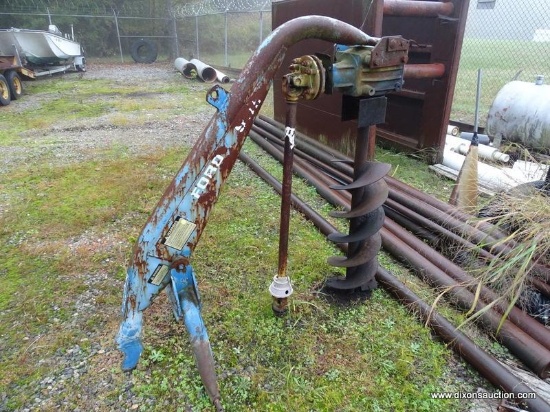 FORD POST HOLE HEAVY DUTY DRILLING RIG/AUGER. UNTESTED. RUSTED.
