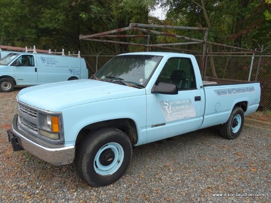 1996 CHEVY CHEYENNE 3500 PICKUP TRUCK WITH LIFTGATE. 245,786 MILES. RACK ON TOP AND A HEAVY DUTY