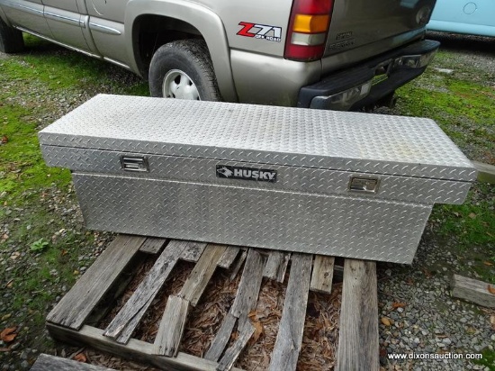 HUSKY STEEL TRUCK BED TOOL BOX. MEASURES 5' 9" X 20.5" X 20".