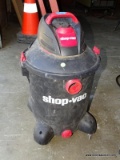 10 GAL. SHOP VAC. MISSING HOSE AND ATTACHMENTS.