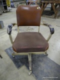 VINTAGE ROLLING OFFICE CHAIR.