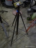 METAL HEIGHT ADJUSTABLE TRIPOD PIPE STAND.