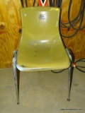 VINTAGE HARD PLASTIC SIDE CHAIR. MEASURES APPROX. 21