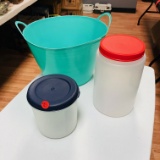 PLASTIC STORAGE CONTAINERS - PRE-OWNED