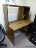 (RM11) WOODGRAIN OFFICE DESK WITH HUTCH TOP. MEASURES 43