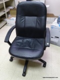 (RM12) ADJUSTABLE FAUX LEATHER ROLLING OFFICE CHAIR.
