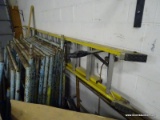 (WARE) YELLOW EXTENSION LADDER. APPROX. 20'.