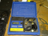 (AUTO) YELLOW JACKET FULL RANGE SUPER EVAC LCD VACUUM GAUGE IN CASE.