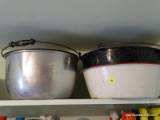 (LAUNDRY) VINTAGE PANS ; VINTAGE ENAMEL AND GRANITE WARE POTS AND PANS
