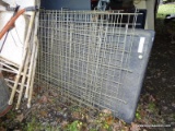 (CARPORT) DOG CAGE; MEDIUM SIZE DOG TRAY WITH TRAY