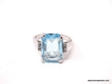 .925 STERLING SILVER LADIES 3 1/2 CT BLUE TOPAZ RING. SIZE 8.