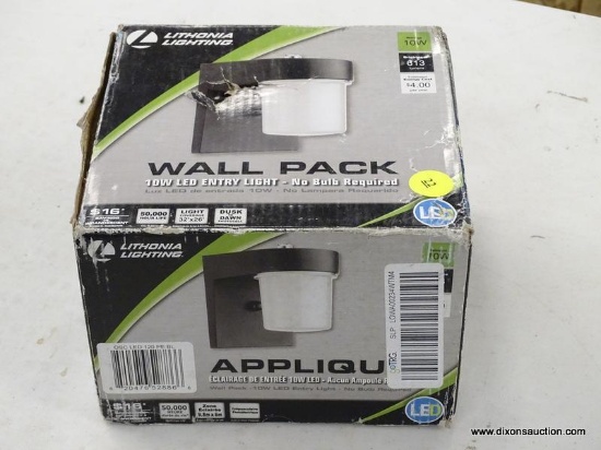 (TABLE) LITHONIA LIGHTING WALL LIGHT