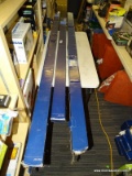 (SHELVES) BLINDS