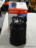 (TABLE) SUBMERSIBLE UTILITY PUMP
