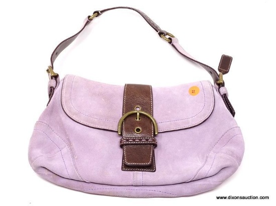 COACH PALE PURPLE HANDBAG WITH BROWN LEATHER DETAILING AND ZIPPER CLOSURE. MEASURES APPROX. 13" X