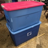 2 LARGE ROLLING PLASTIC STORAGE BINS WITH LIDS