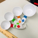 MEASURING CUPS