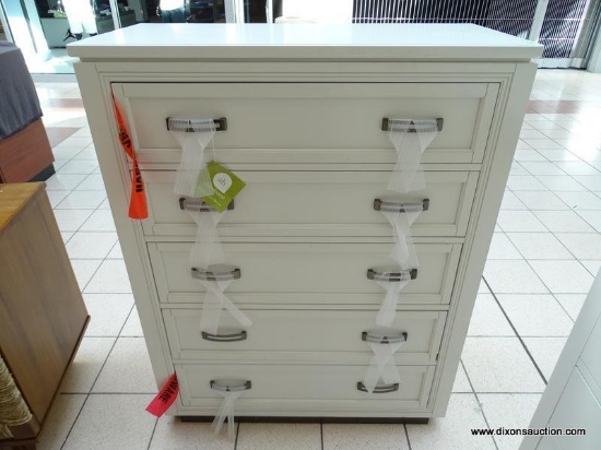 5 DOVETAIL DRAWER CHEST WITH PULLOUT CLOTHING ROD FROM THE HYDE PARK COLLECTION BY ASPENHOME. THIS