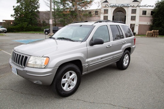 2000 JEEP GRAND CHEROKEE. VIN #1J4G258N7YC130089. MILEAGE IS 261,127. STARTS AND DRIVES. HAS CURRENT