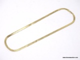 14K YELLOW GOLD HERRINGBONE NECKLACE. MEASURES APPROX. 18