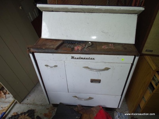 (SHOP) VINTAGE COOKSTOVE; VINTAGE MEALMASTER ENAMEL AND CAST IRON WOOD