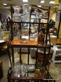 ASSORTED LOT TO INCLUDE GLASS VASES, A VIRGINIA TECH TRAY, A GLASS CANTEEN, ASSORTED ASHTRAYS, ETC.