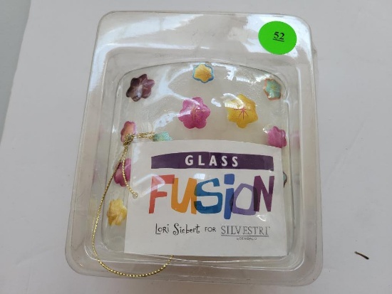 SILVESTRI GLASS FUSION NIGHTLIGHT WITH BULB - NEW IN BOX