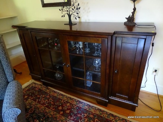 (LR) MAHOGANY 4 DOOR BUFFET WITH 2 WOOD PANELED DOORS ON EITHER SIDE AND 2 GLASS PANELED DOORS IN
