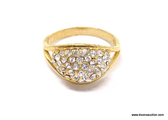 18K YELLOW GOLD ELECTROPLATE RING WITH CLUSTERED CZ GEMSTONES. RING SIZE IS 10. MISSING (1) STONE.