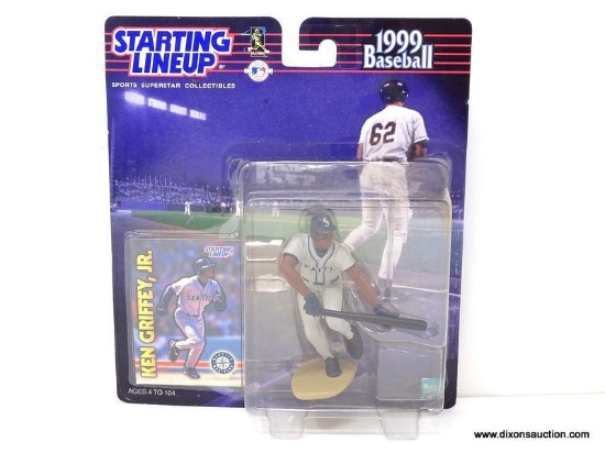 STARTING LINEUP 1999 BASEBALL SPORTS SUPERSTAR COLLECTIBLES, ACTION FIGURE OF "KEN GRIFFEY JR.", IS