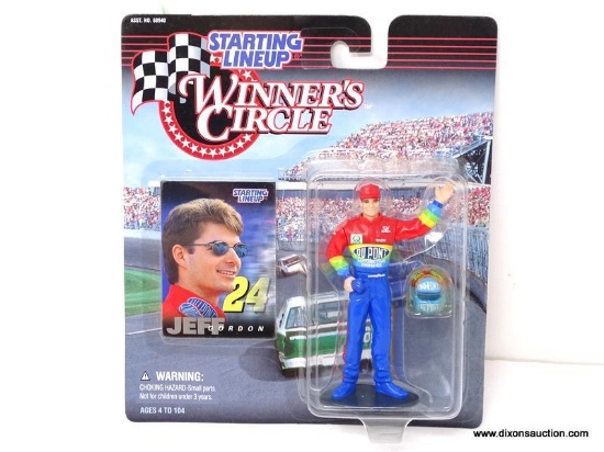 STARTING LINEUP WINNER'S CIRCLE ACTION FIGURE OF "JEFF GORDON" INCLUDES COLLECTIBLE CARD, IS IN