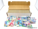 TOPPS 1990 SET IN WHITE BOX LOOKS TO BE COMPLETE INCLUDES PLAYERS SUCH AS, 