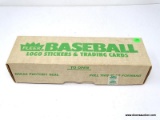 FLEER 1986 BASEBAL CARDS IN ORIGINAL BOX LOOKS TO B COMPLETE, INCLUDES PLAYERS SUCH AS 