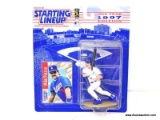 STARTING LINEUP 10TH YEAR 1997 EDITION COLLECTIBLE FIGURE WITH CARD OF MIKE PIAZZA. IS IN BLISTER