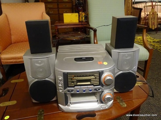 (R1) CURTIS BRAND STEREO SYSTEM WITH AM/FM RADIO, CD PLAYER, CASSETTE PLAYER (MISSING THE FRONT),