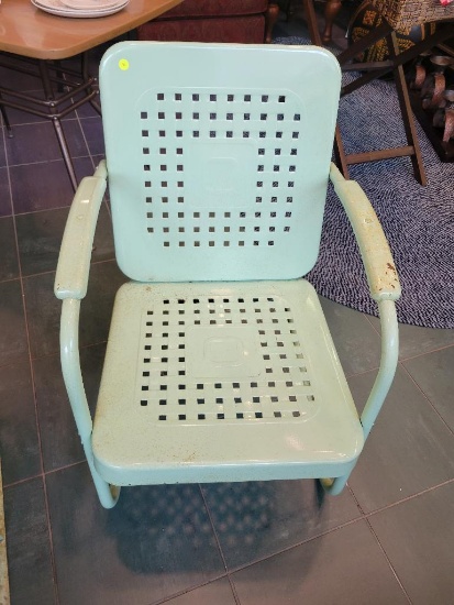 VINTAGE 1950'S BASKET WEAVE PATTERN PORCH CHAIR-MINT GREEN - 22 wx 22d x 32h