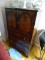 (KIT) ANTIQUE 2 DOOR OVER 3 DRAWER BUTLERS DESK WITH SLIDE-OUT WRITING SURFACE AND QUEEN ANNE LEGS