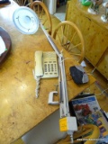 (KIT) ASSORTED LOT OF ELECTRONICS TO INCLUDE A CLAMP-ON BASE LAMP, A CORDED TELEPHONE, A WIRELESS