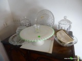 (KIT) ASSORTED LOT TO INCLUDE A PRESSED GLASS LIDDED JAR, A MILK GLASS CAKE PLATE WITH GREEN TRIM, A