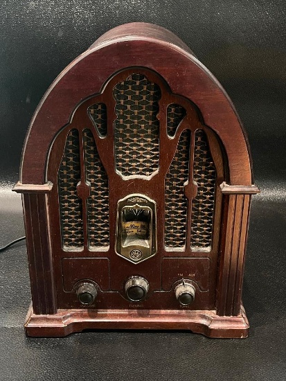GE AM FM CATHEDRAL TABLETOP RADIO REPLICA MODEL 7-4100JA TESTED WORKS