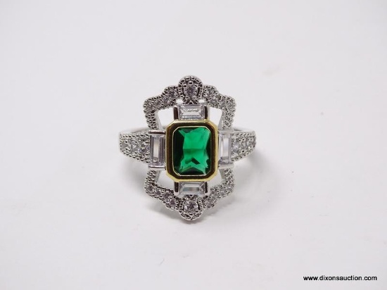 .925 STERLING SILVER LADIES 1 1/2 CT CHATAM EMERALD RING. SIZE 8.
