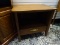 (R2) MAHOGANY ONE DRAWER END/SIDE TABLE WITH BRASS TONE PULL AND 1 LOWER SHELF. MEASURES 24 IN X 17