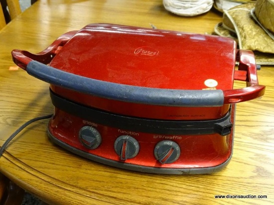 (R1) FOOD NETWORK RED GRILL/GRIDDLE WITH REMOVABLE GRILLING PANS FOR EASY CLEAN-UP. ITEM IS SOLD AS