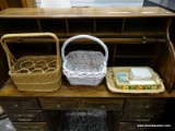 (R1) LOT OF ASSORTED ITEMS TO INCLUDE A BASKET, A WINE CARRYING BASKET, WICKER TRAYS, ETC. ITEM IS