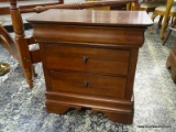 (R1) KINCAID 3 DRAWER NIGHT STAND/END TABLE WITH SHIELD STYLE ACCENTS ON THE DRAWERS. IS 1 OF A