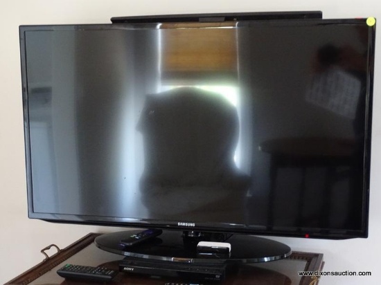 (KIT) SAMSUNG 40" FLAT-SCREEN TV WITH REMOTE. IS IN WORKING CONDITION. ITEM IS SOLD AS IS WHERE IS