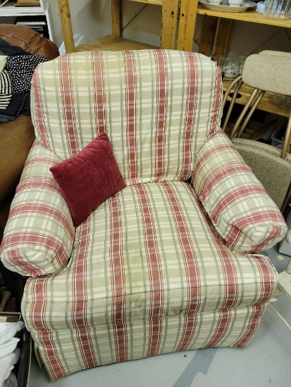 NICE HICKORY CHAIR COMPANY CHAIR AND MATCHING OTTOMAN - CREAM, BERRY AND TAN PLAID